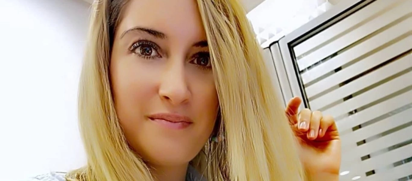 Το μήνυμα της Ιωάννας που δέχτηκε επίθεση με βιτριόλι για τη γυναικοκτονία στη Φολέγανδρο